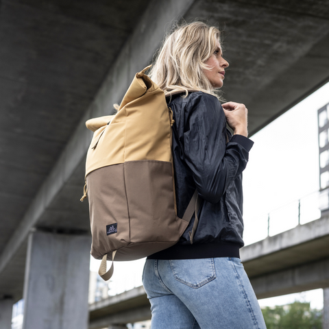 Mochila retro con cierre enrollable